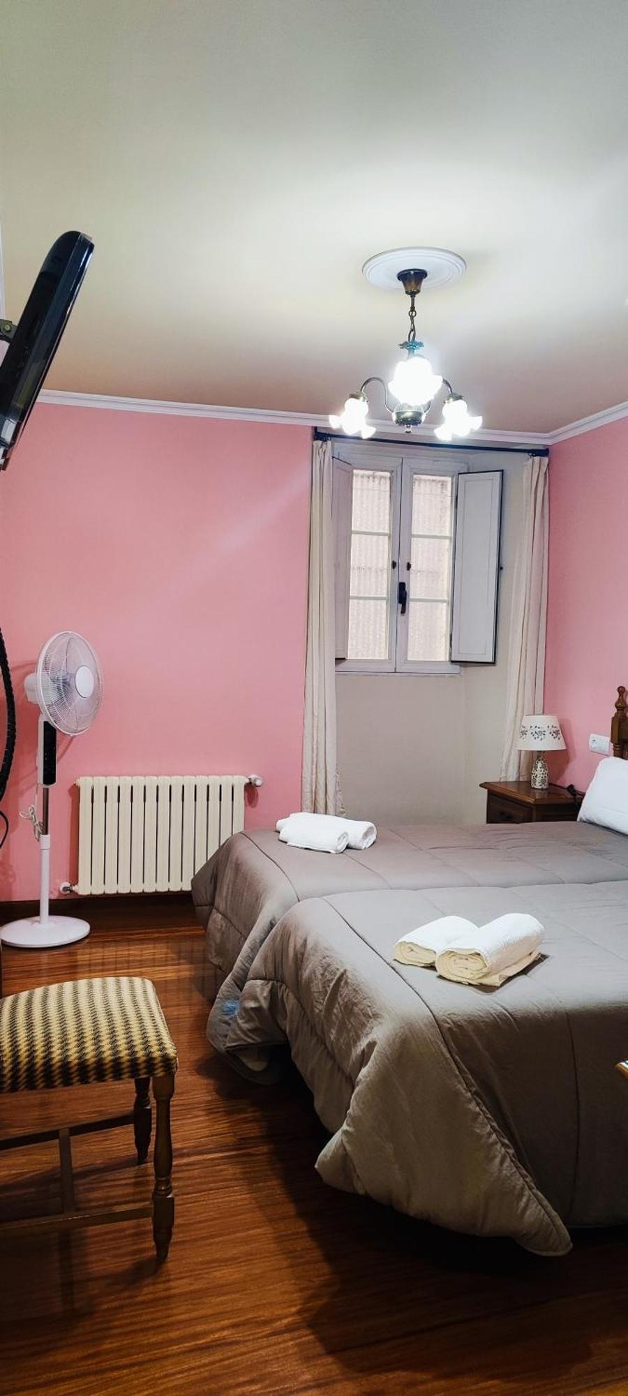 Pico Sacro I Hostal-Pension Santiago De Compostela Room photo
